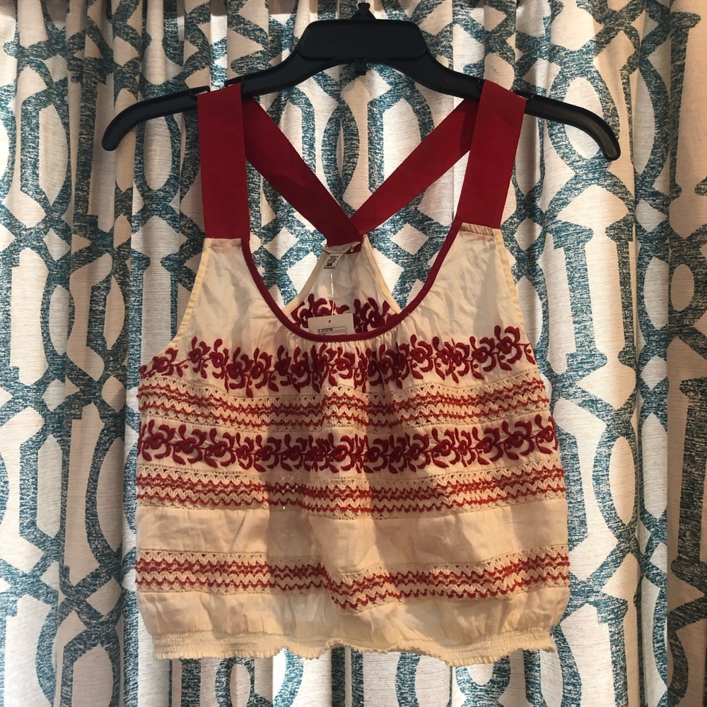 Embroidered crop tank!